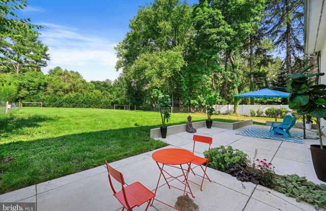 10533 STEVENSON Road Gallery 4