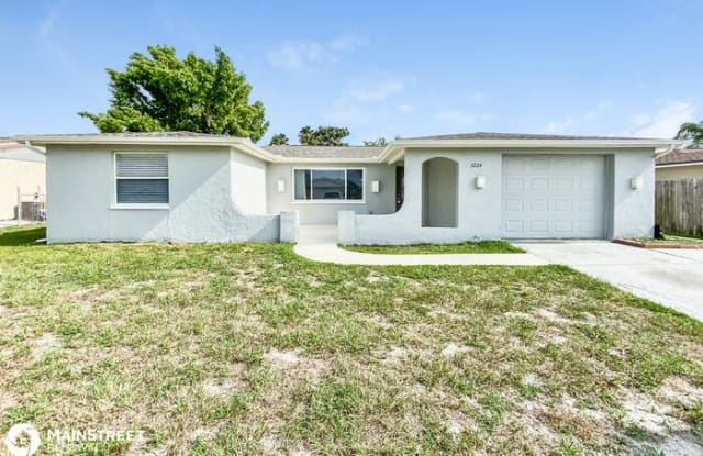 7224 Oak Crest Drive - 7224 Oak Crest Drive, Bayonet Point, FL 34668
