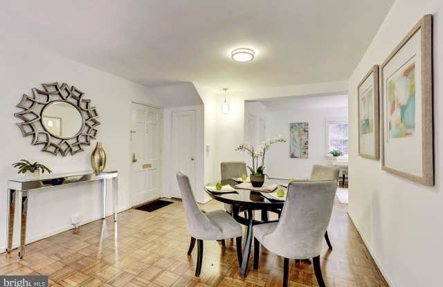 3230 VALLEY DRIVE Gallery 4