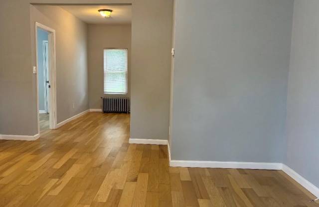980 Thomas Place Gallery 3