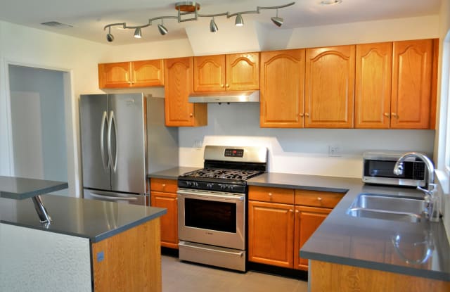 37 Dale Lane - 37 Dale Lane, Redlands, CA 92373