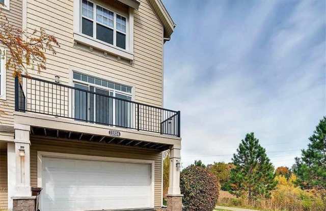 11824 Emery Village Drive N photos photos
