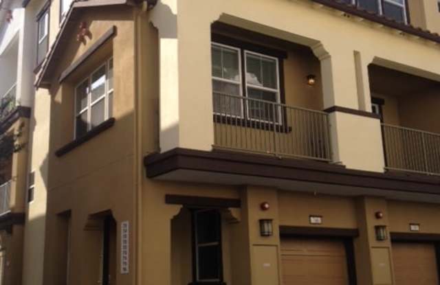 Opportunity Knocks! Updated Tri-Level property right off the 680! photos photos