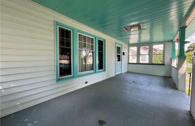 129 Oakwood Avenue Gallery 3