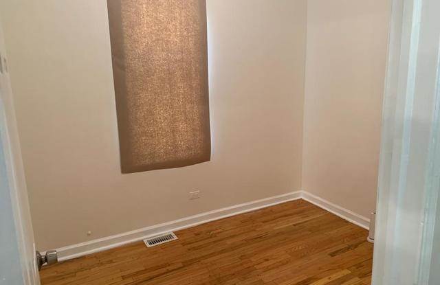 5622 South MARSHFIELD Avenue Gallery 4