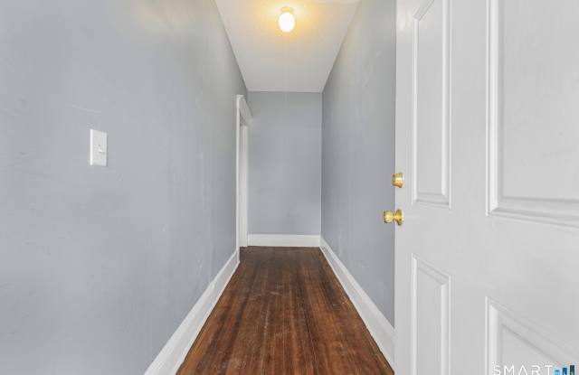 141 Homestead Avenue Gallery 4