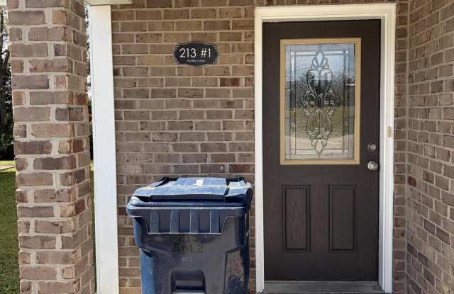 213-1 Hurley Lane Gallery 2