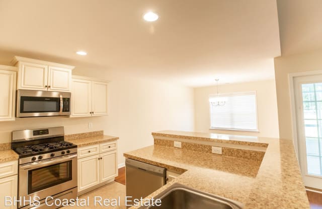1321 Mandarin Dr. Gallery 3