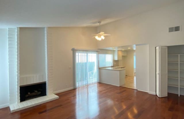 6 RED ROCK - 6 Red Rock, Irvine, CA 92604