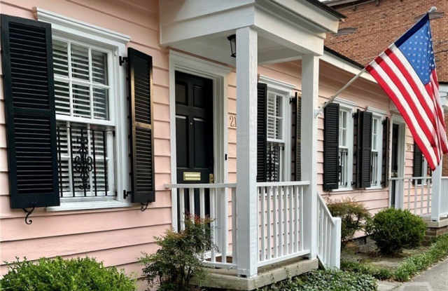 217 W Taylor Street photos photos