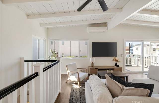 905 N Valley Drive - 905 North Valley Drive, Manhattan Beach, CA 90266
