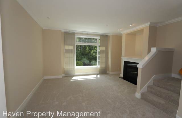 2802 118th Ave SE Unit #3 Gallery 2