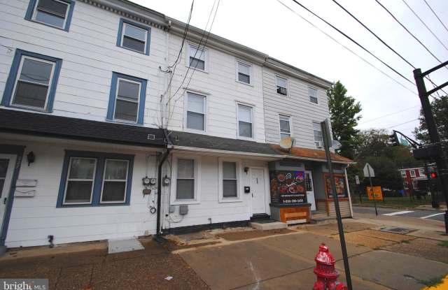 229 E BROAD Street photos photos