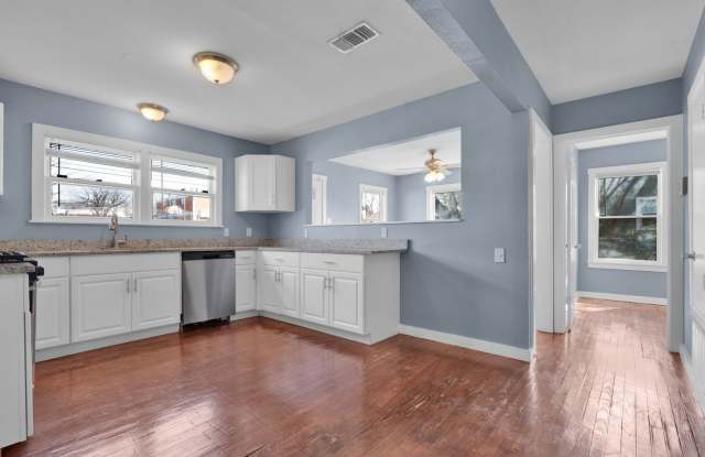 Cozy 3 Bed 2 Bath- Newly Renovated Home in Downtown San Antonio! Gallery 3