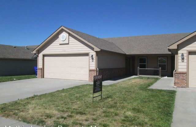1716 Clover - 1716 Clover Drive, Junction City, KS 66441