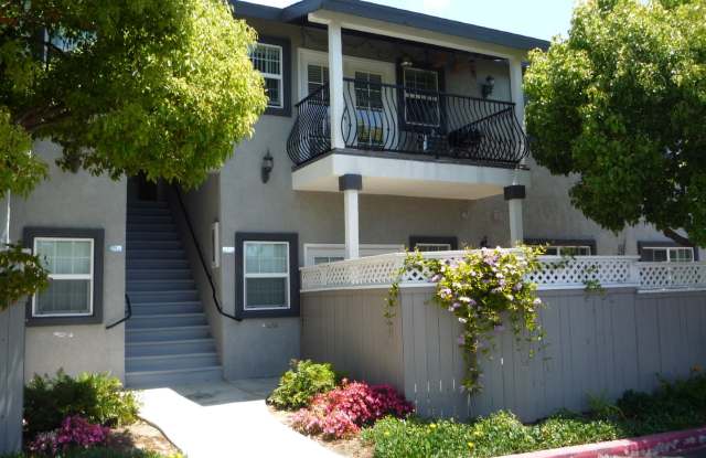 Spacious and Bright Oceanside Condo **$750.00 Off First Month's Rent Move In Special!** - 506 Canyon Drive, Oceanside, CA 92054