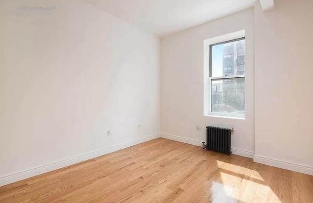 101 Ocean Pkwy Gallery 4