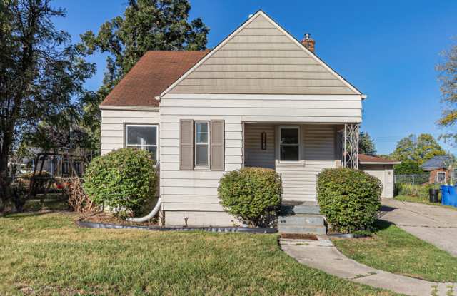 22499 Cyman Avenue photos photos