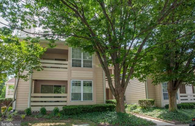 4551 INTERLACHEN CT #D - 4551 Interlachen Court, Lincolnia, VA 22312
