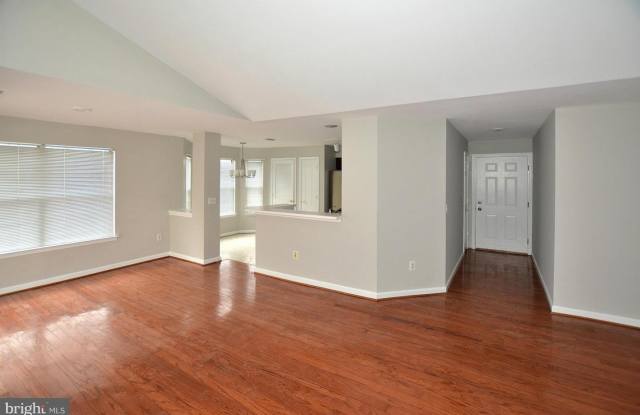 5612 WILLOUGHBY NEWTON DR #37 Gallery 3