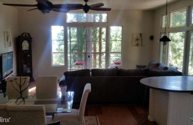 17506 Summit Ave - 17506 Summit Avenue, Guerneville, CA 95446