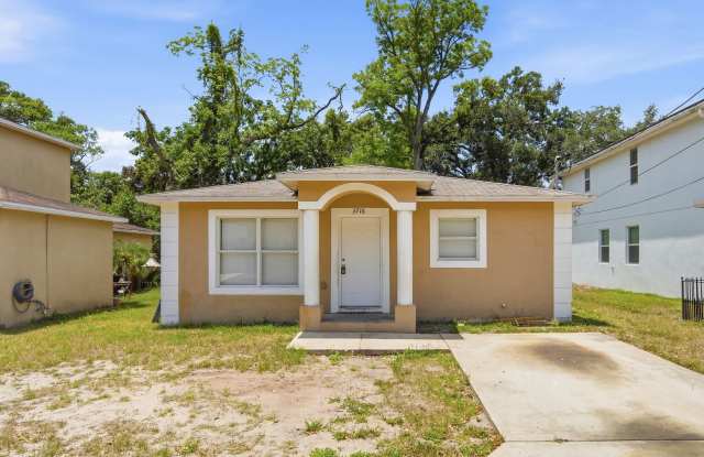 Charming 3 bedroom home. photos photos Charming 3 bedroom home. photos photos