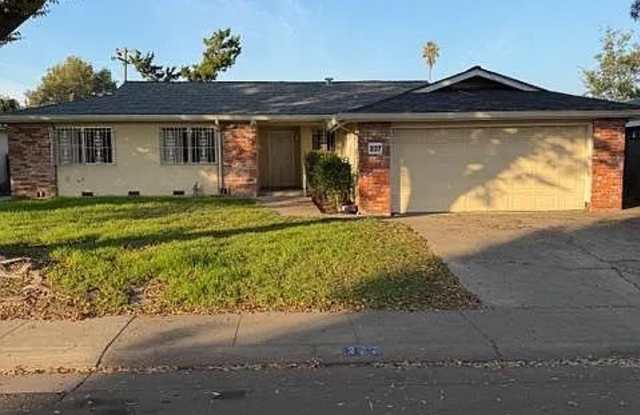 227 Goya Drive photos photos 227 Goya Drive photos photos