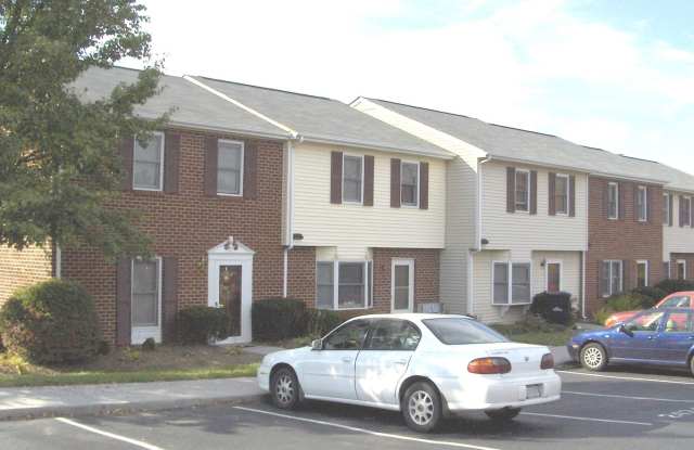 * Re-rental * 3 Bedroom 2.5 Bath Townhouse photos photos