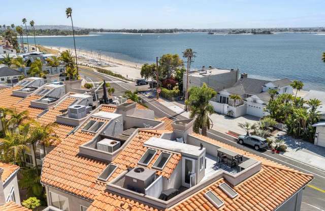 3701 Riviera Dr unit: 11 - 3701 Riviera Drive, San Diego, CA 92109