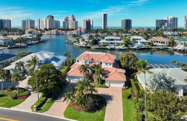 4419 Crayton Rd photos photos