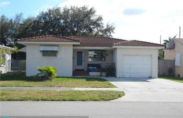 2414 MCKINLEY ST - 2414 Mckinley Street, Hollywood, FL 33020