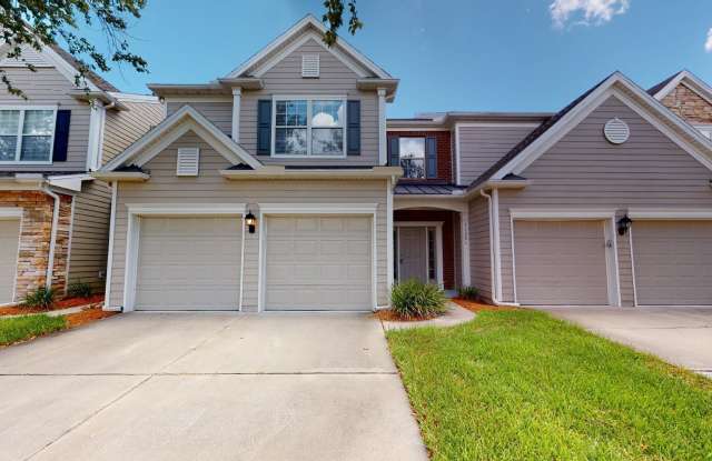 11081 CASTLEMAIN CIR - 11081 Castlemain Circle East, Jacksonville, FL 32256
