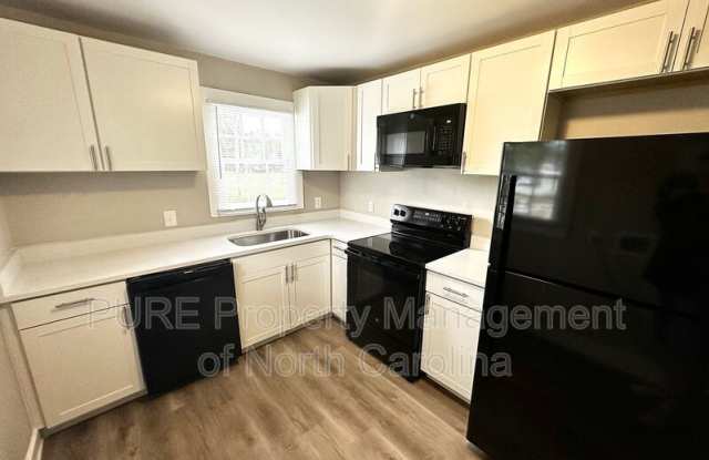 903 Holt St photos photos