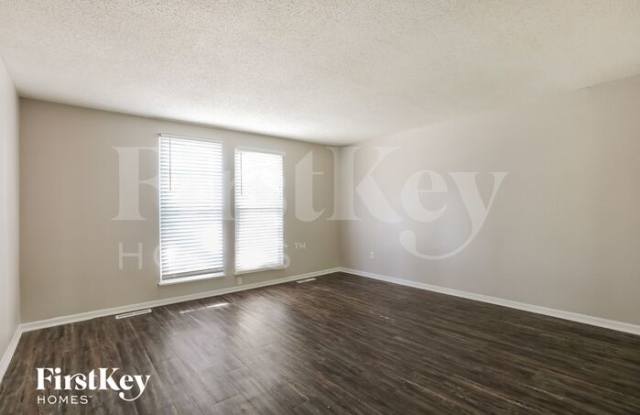 1605 South Kiowa Drive Gallery 4