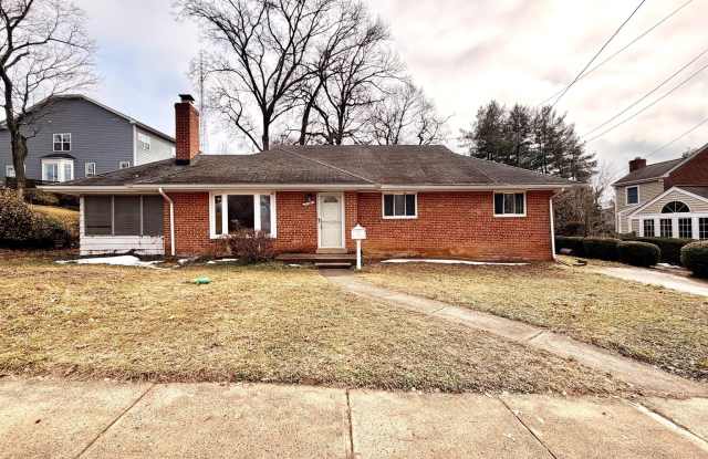 2121 PATRICK HENRY Drive photos photos