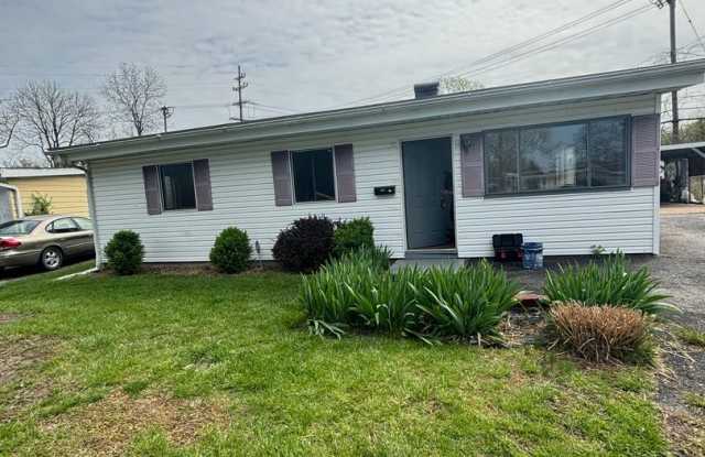 LIMITED TIME**NO APPLICATION FEE**1/2 OFF DEPOSIT** photos photos