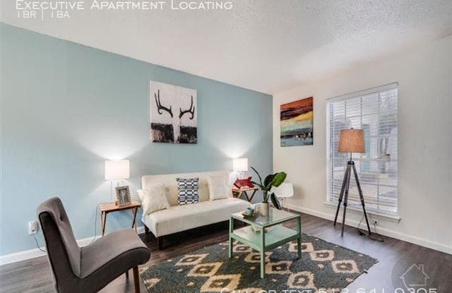 5029 Manor Rd - 5029 Manor Road, Austin, TX 78723