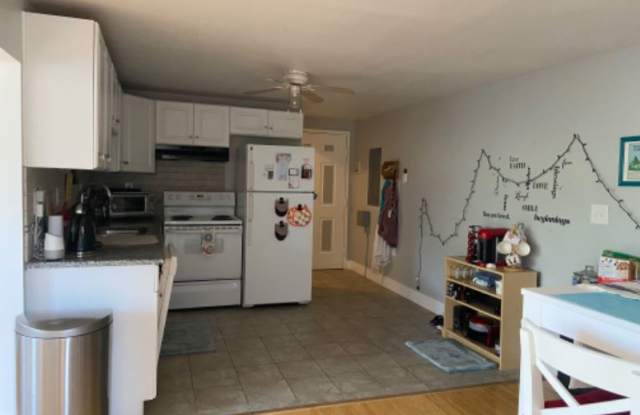 300 Elmira St 15 Gallery 2