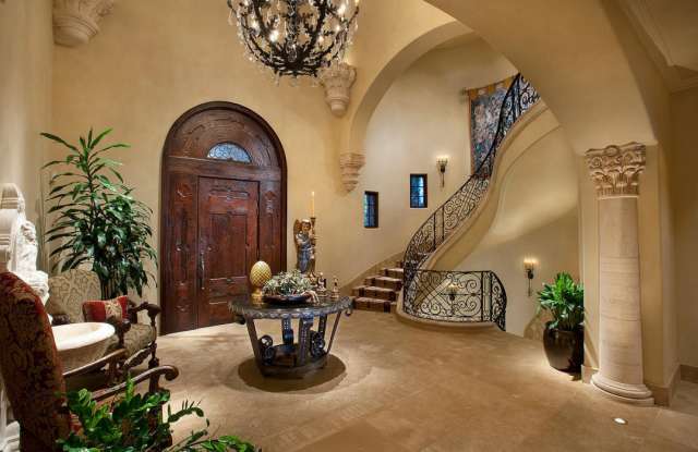8055 N MUMMY MOUNTAIN Road Gallery 3