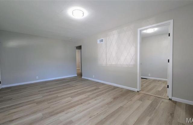 9716 Lilly Jean Drive Gallery 4