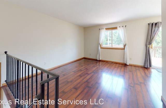 5027 Angeline Avenue N Gallery 4