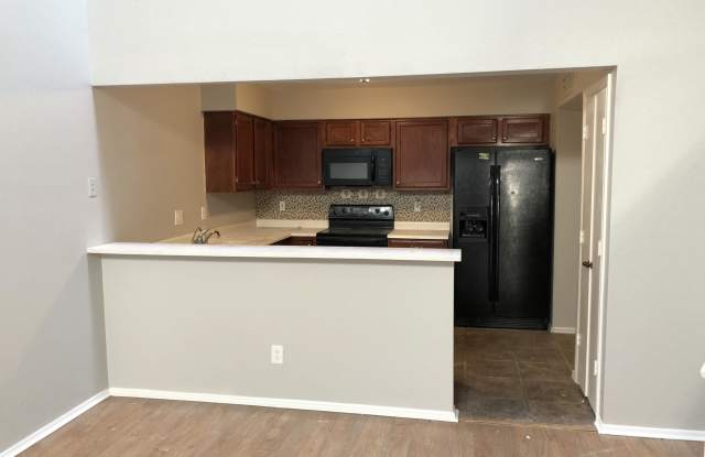 3315 E LAVEY Lane Gallery 2