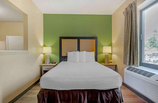 Dallas - Las Colinas - Meadow Creek Dr. Gallery 4