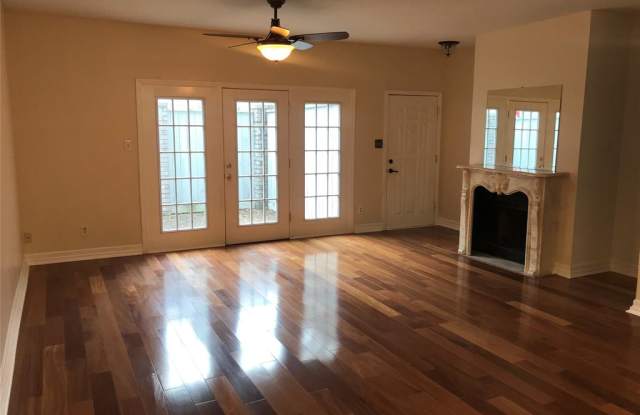 580 Wilcrest - 580 Wilcrest Drive, Houston, TX 77042