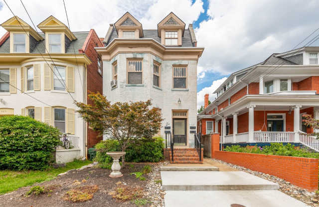 Charming Ghent Apartment - 618 Redgate Avenue, Norfolk, VA 23507