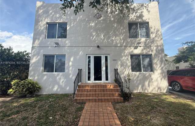 1853 SW 17th St photos photos