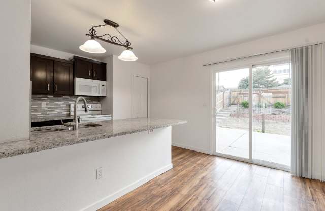 2 Bedroom Duplex with Updates, Large Fenced Backyard, Patio and Spacious RV Parking Gallery 3