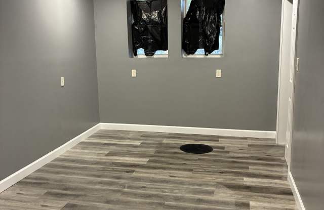 5138 West Hirsch Street - BE Gallery 3