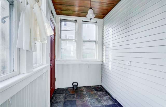 5008 Saint Paul Boulevard Gallery 3