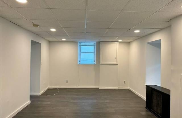 21 Fort Putnam Street Gallery 2